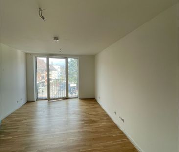 Moderne 1-Zimmerwohnung im 2. OG mit Aufzug und Stellplatz! - Photo 3