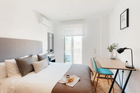 Gran Vía de Fernando el Católico, Valencia, Valencian Community 46008 - Photo 2