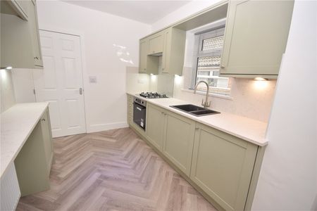 105, Moseley Wood Drive, Leeds, West Yorkshire, LS16 7HD - Photo 4