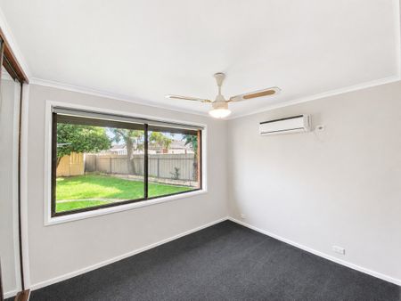 Brick veneer home in Numurkah! - Photo 4