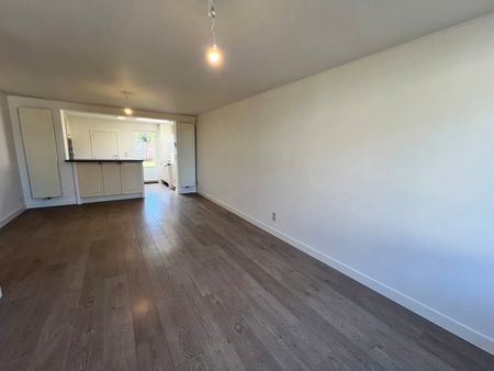 Huis - Te huur - Photo 2