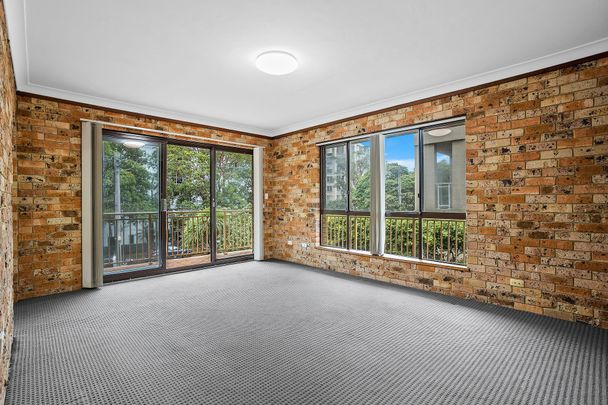 1/15 Edward Street, Wollongong. - Photo 1