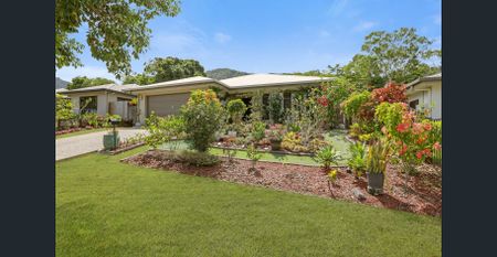 Quality Entertainer – Media or Fifth Bedroom – Solar - Green Thumb Paradise - Photo 4