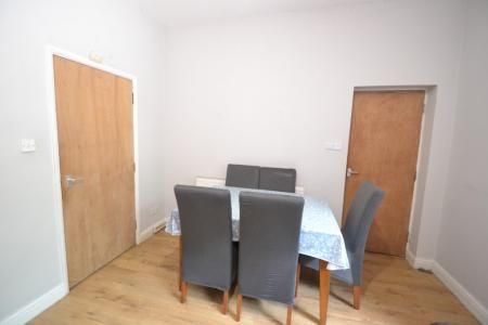 (5BED) Sherwin Road, Lenton, Nottingham, NG7 - Photo 5