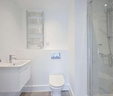 Pillarbox House, Godstone Hill, RH9 - Photo 6