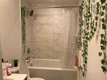 For Lease - 5 Buttermill Avenue Unit# 5212, Vaughan, Ontario - Photo 4