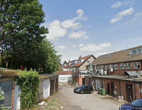 5 Bed Terraced House, St. Annes Road, LS6 - Photo 1