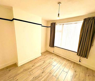 4 bedroom terraced house to rent - Photo 5