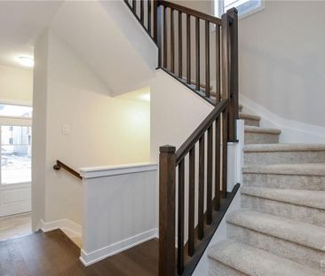 For Lease - 71 KINDRED Row, Stittsville - Munster - Richmond, Ontario - Photo 2