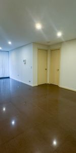 1 bedroom apartment - 25% below market rent - Photo 4