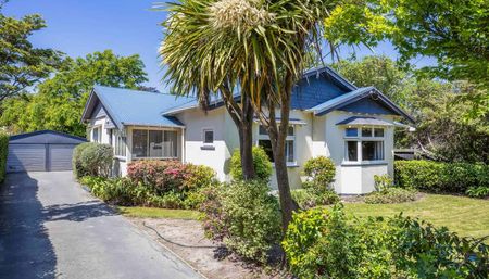 Family Home on Nicholls - Photo 5