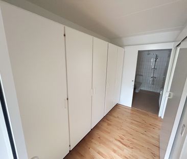 Lys og hyggelig 2-værelses lejlighed med terrasse - Photo 2
