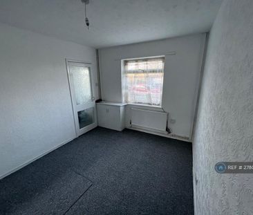 4 bedroom terraced house to rent - Photo 1