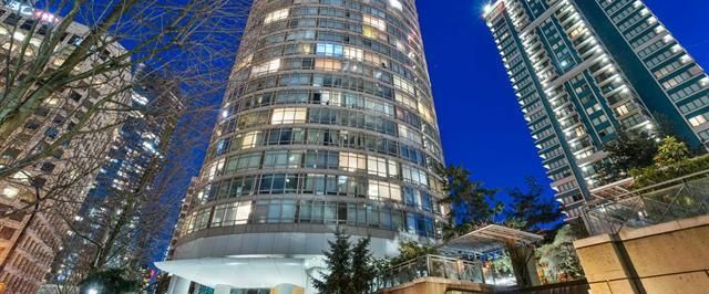 Coal Harbour 2 Bedroom Suite, Parking, 1 Pet Ok! | 1200 Alberni Street, Vancouver - Photo 1