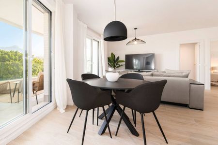 Luxury Apartment for rent in Marbella, Andalusia - Photo 5