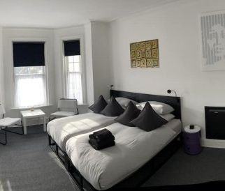 Rooms Available, Southcote Road - 9 - Photo 1