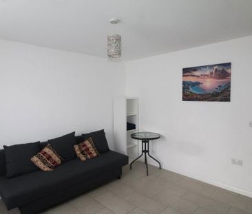 1 bedroom semi-detached house to rent - Photo 2