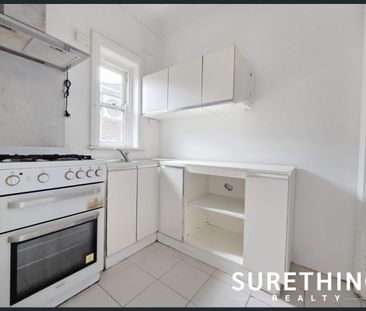 2 bed unit close to all amenities - Photo 2