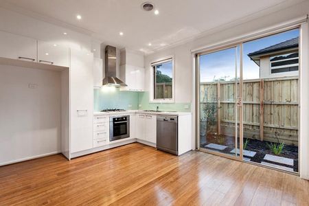 129 Martins Lane, Viewbank VIC 3084 - Photo 4