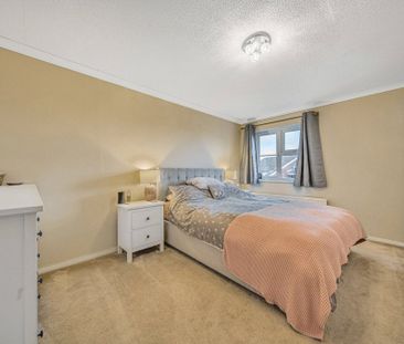 2 bedroom maisonette to rent - Photo 3
