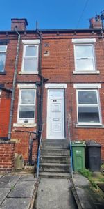 Rydall Place, Leeds - Photo 4
