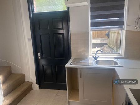 2 bedroom terraced house to rent - Photo 5