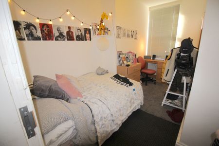 9 Bed - 213 Belle Vue Road, Woodhouse, Leeds - LS3 1HG - Student - Photo 5