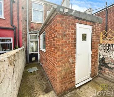 2 bedroom Terraced House To Let - Photo 5