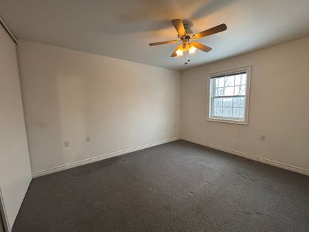 2-780 Progress Ave, Kingston, ON K7M 9E4 - Photo 4