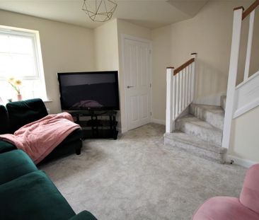 2 bedroom semi-detached house to rent - Photo 4