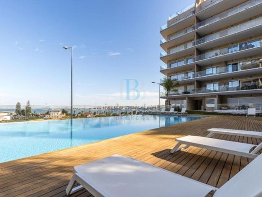 2 room luxury Flat for rent in Aldeia de Paio Pires, Seixal, Distrito de Setúbal - Photo 1