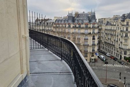 Appartement à louer à Paris 8Ème - Photo 2