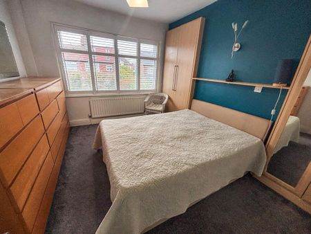 1 bedroom in a house share to rent - Photo 3