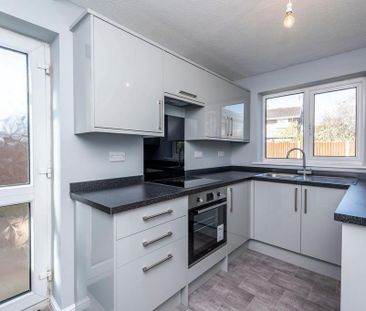 3 bedroom semi-detached house to rent - Photo 6