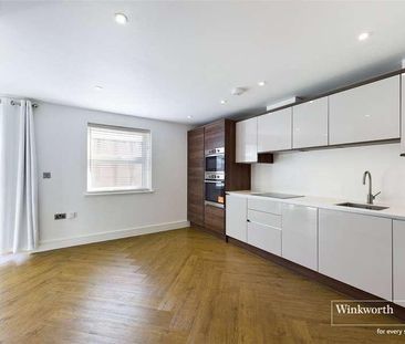 Coopers Yard, Elm Park Road, Reading, Berkshire, RG30 - Photo 1