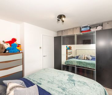 1 Bed Flat, Henry Doulton Drive, SW17 - Photo 3