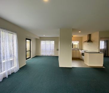 14D Hall Avenue, Mangere, Auckland - Photo 3