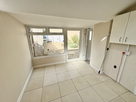 Anns Hill Road, Gosport, Hampshire, PO12 - Photo 5