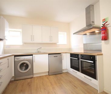 1 bedroom in a house share to rent - Photo 6