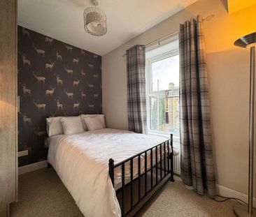 3 bedroom terraced house to rent - Photo 4
