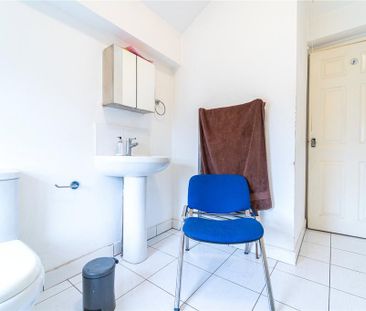 6 bedroom house to rent - Photo 1