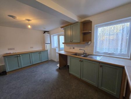 3 bedroom terraced house to rent - Photo 5