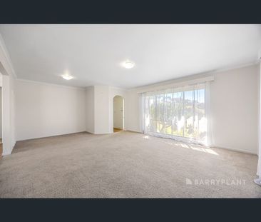 23 Shasta Dr, Delacombe, Vic 3356 - Photo 6
