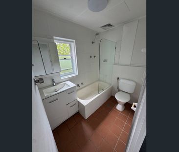 Fantastic two bedroom apartment with breathtaking city views - Photo 2