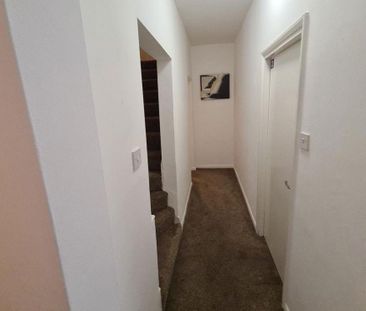 6 bedroom house to rent - Photo 2