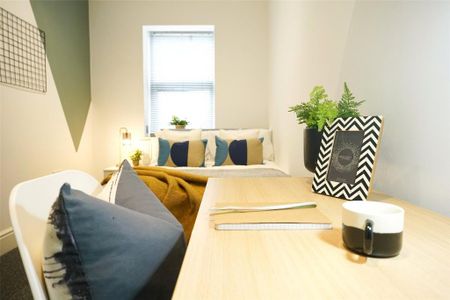 1 bedroom in a house share to rent - Photo 4