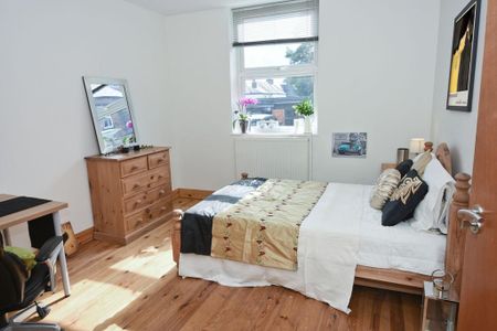 5 bedroom flat to rent - Photo 5