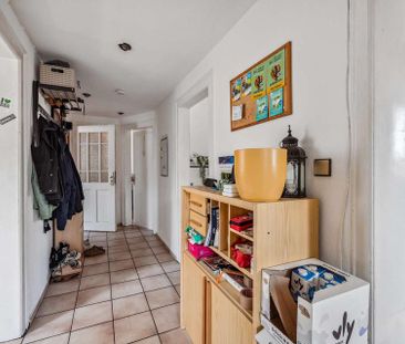 Helles Zimmer in 3er-WG in Stuttgart-Süd - Photo 1