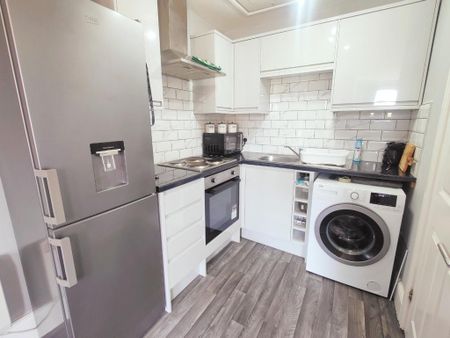 2 bedroom apartment to rent - Photo 3