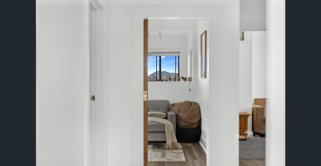 Charming Family Home with Sea Views - Photo 2